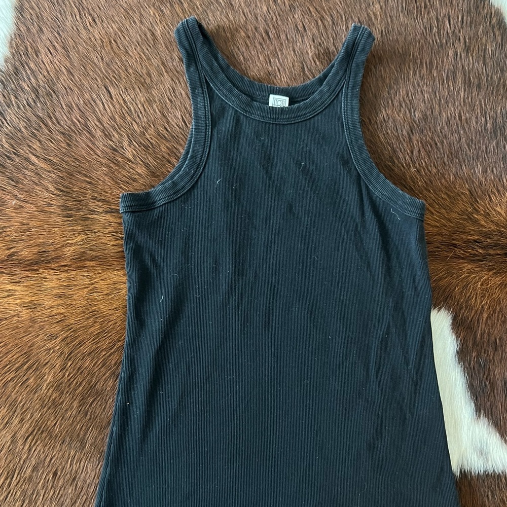 Toteme tank